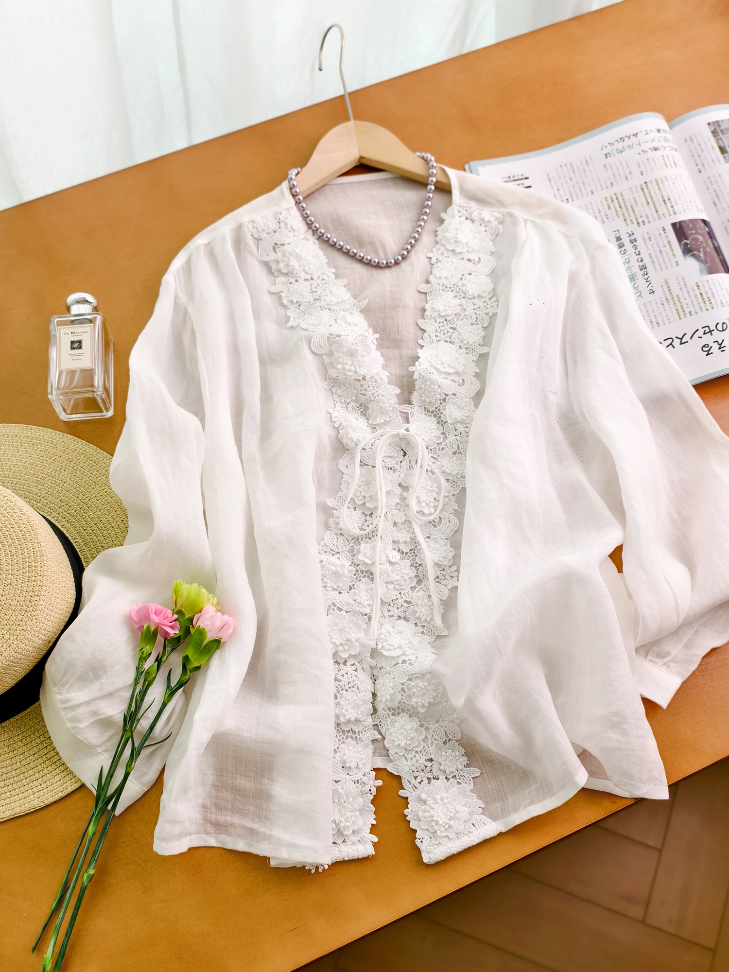 Elegant Women's Long Sleeve Shirt Lightweight Linen Blend Breathable Button Front Tie Waist Heavyweight 3D Lace Floral Design
Elegant Women's Long Sleeve Shirt Lightweight Linen Blend Breathable Button Front Tie Waist Heavyweight 3D Lace Floral Design