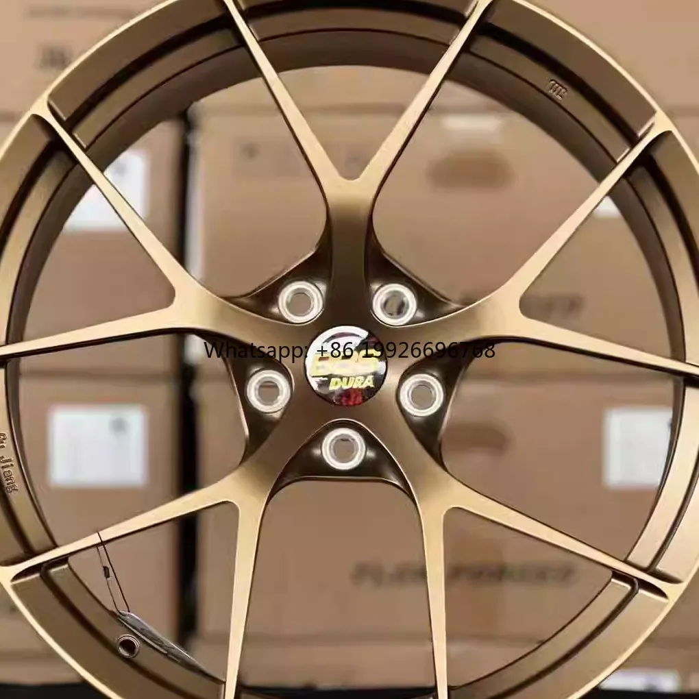 BBS forged wheels of the same style 18 19 20 inches are in stock, suitable for BYD Xiaomi Xiaopeng NIO Lynk
BBS forged wheels of the same style 18 19 20 inches are in stock, suitable for BYD Xiaomi Xiaopeng NIO Lynk