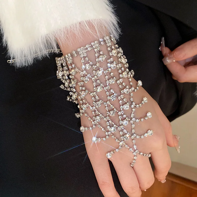 Fashion Personality Tassel Mesh Rhinestone Bracelet Party Wedding Necessary Bangle Jewelry
Fashion Personality Tassel Mesh Rhinestone Bracelet Party Wedding Necessary Bangle Jewelry