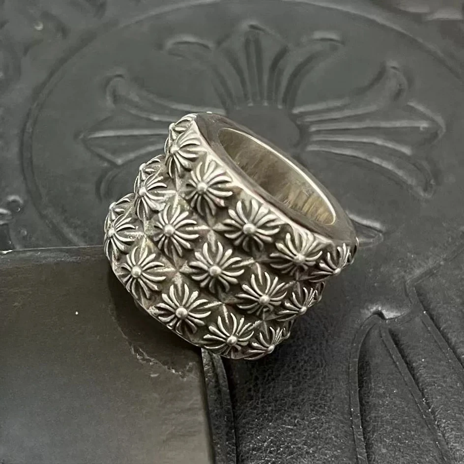 S925 sterling silver retro three-layer cruciferous ring men's and women's personality hip-hop heavy domineering ring classic
S925 sterling silver retro three-layer cruciferous ring men's and women's personality hip-hop heavy domineering ring classic