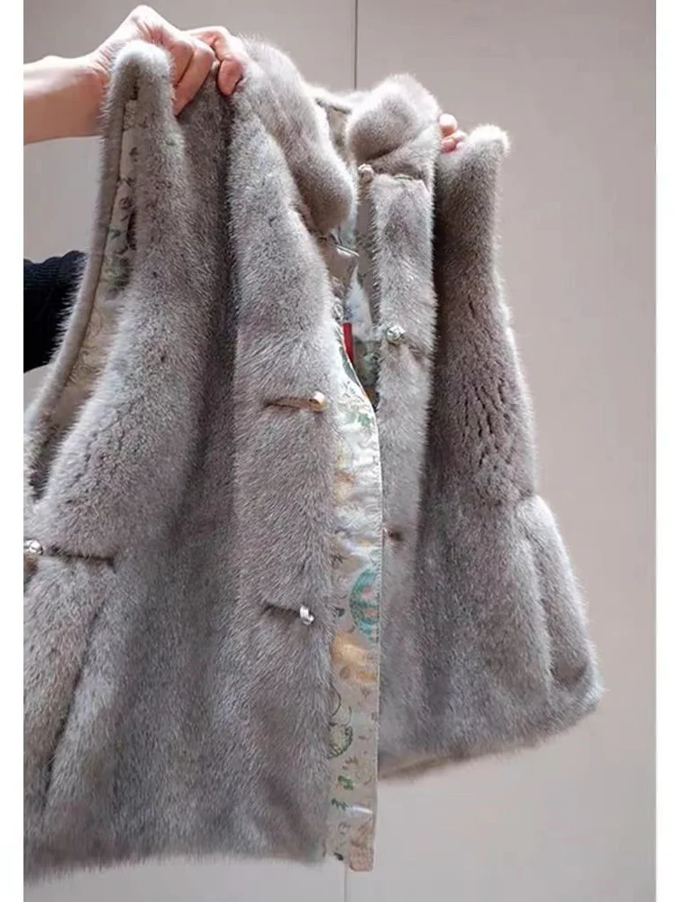 Double-Sided Wear Grey Fur Velvet Jacket Women's Style Integrated Leather And Fur Vest Outerwear New Chinese Style Commute Wind
Double-Sided Wear Grey Fur Velvet Jacket Women's Style Integrated Leather And Fur Vest Outerwear New Chinese Style Commute Wind