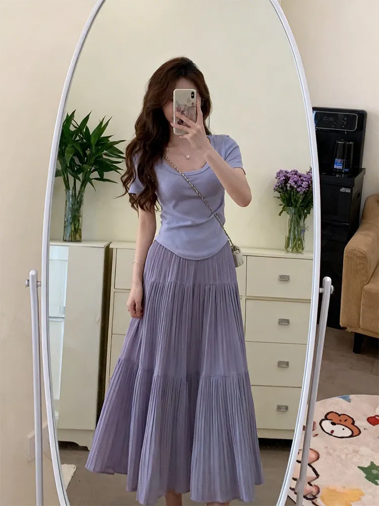 Summer Elegant Two-Piece Set Purple Women's Sweet Anti-Aging Shoulder T-Shirt Slimming Pleated Skirt Fashion Ensemble
Summer Elegant Two-Piece Set Purple Women's Sweet Anti-Aging Shoulder T-Shirt Slimming Pleated Skirt Fashion Ensemble
