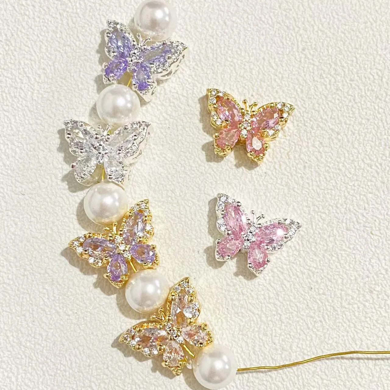 3pcs Zirconium Inlaid Butterfly Spacer Beads DIY Pearl Bracelet Necklace Mobile Phone Lanyard Jewelry Accessories Wholesales
3pcs Zirconium Inlaid Butterfly Spacer Beads DIY Pearl Bracelet Necklace Mobile Phone Lanyard Jewelry Accessories Wholesales