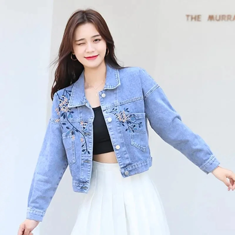 2026 Spring Autumn New Denim Coat Womens Fashion Embroidered Denim Coats Student Loose Casual Denim Jacket Coat
2026 Spring Autumn New Denim Coat Womens Fashion Embroidered Denim Coats Student Loose Casual Denim Jacket Coat