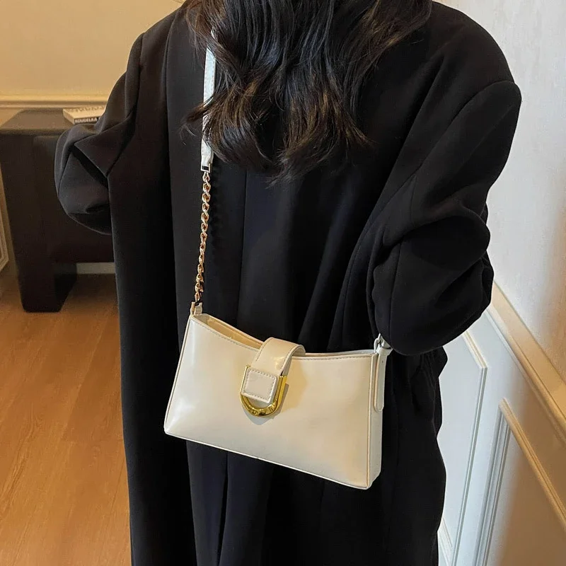 Unique Letter Logo Diaper Bag For Women Leather Crossbody Bag Luxury Vintage Tote Minimalist Designer Large Capacity
Unique Letter Logo Diaper Bag For Women Leather Crossbody Bag Luxury Vintage Tote Minimalist Designer Large Capacity