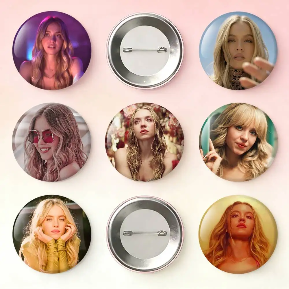C-Cassie H-Howard Badges 25 32 44 58 75 mm Round Fans Collect Friends Gifts Brooch Souvenir
C-Cassie H-Howard Badges 25 32 44 58 75 mm Round Fans Collect Friends Gifts Brooch Souvenir