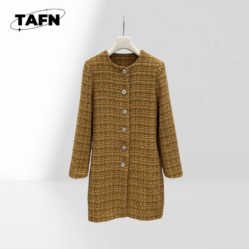 Женское весенне-осеннее пальто на пуговицах, простой стиль, ветровка, осеннее пальто для женщин с классическим кроем AI1462
Женское весенне-осеннее пальто на пуговицах, простой стиль, ветровка, осеннее пальто для женщин с классическим кроем AI1462