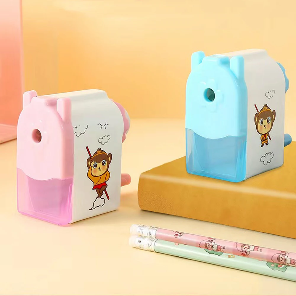 Специальное предложение, ручной механический аксессуар, точилка, креативная Студенческая точилка для карандашей с мультяшным принтом для детей, канцелярские принадлежности
Специальное предложение, ручной механический аксессуар, точилка, креативная Студенческая точилка для карандашей с мультяшным принтом для детей, канцелярские принадлежности