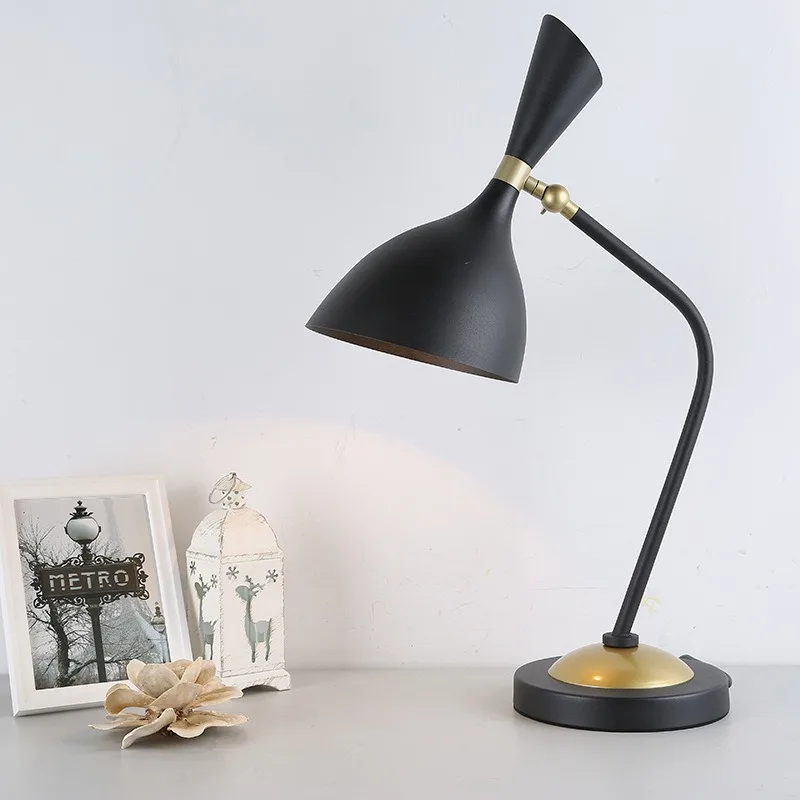 Освещение для гостевой комнаты виллы, прикроватные светильники для спальни из кованого железа в скандинавском стиле, креативные и модные декоративные светильники
Освещение для гостевой комнаты виллы, прикроватные светильники для спальни из кованого железа в скандинавском стиле, креативные и модные декоративные светильники