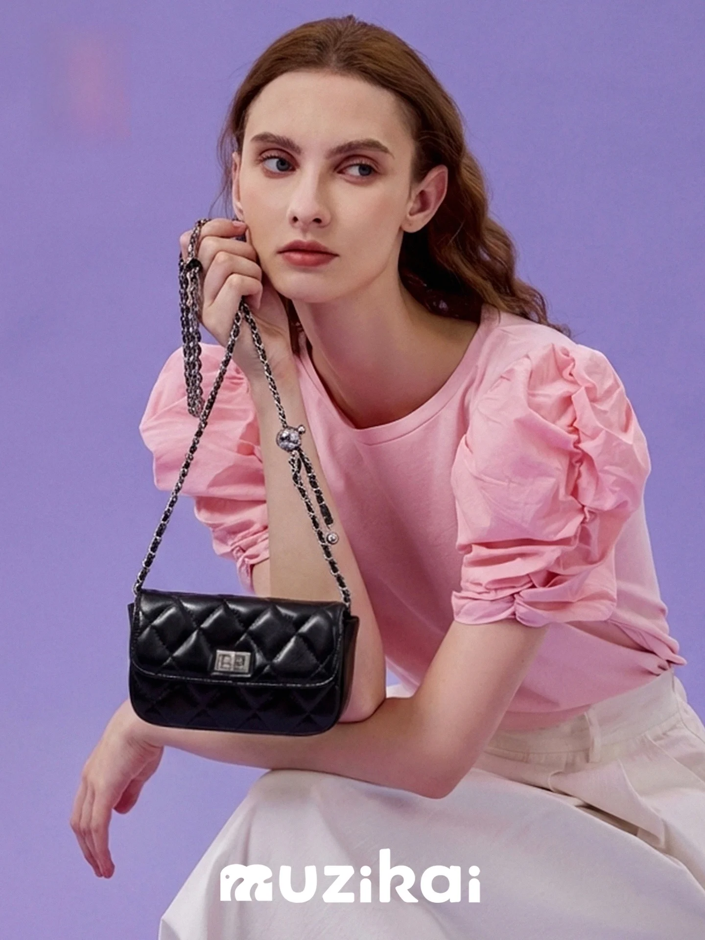 MuziKai Classic Diamond Pattern Square Bag Women's 2026 New Spring High Fashion Chain Crossbody Bag Medium Hardness
MuziKai Classic Diamond Pattern Square Bag Women's 2026 New Spring High Fashion Chain Crossbody Bag Medium Hardness