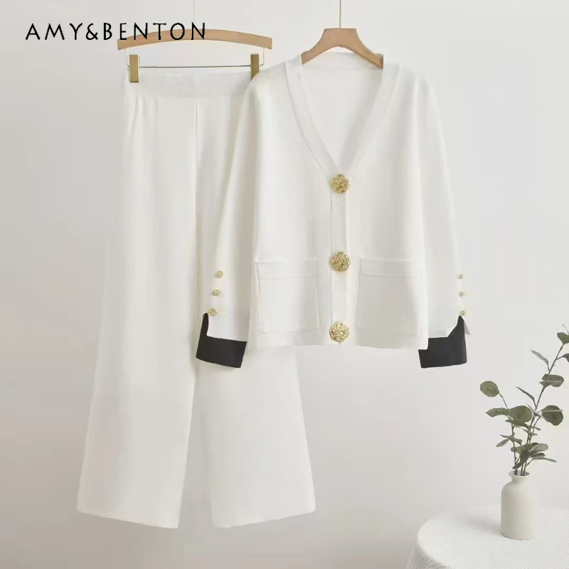 European American Design Casual Fashion Women's Two-Piece Set 2026 Spring Metal Buckle Knitted Cardigan Sweater Pants Set Ladies
European American Design Casual Fashion Women's Two-Piece Set 2026 Spring Metal Buckle Knitted Cardigan Sweater Pants Set Ladies