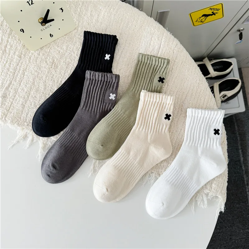5 Pairs Men's and Women's Socks Trendy Embroidery Harajuku Sports Short Socks Funny Socks
5 Pairs Men's and Women's Socks Trendy Embroidery Harajuku Sports Short Socks Funny Socks