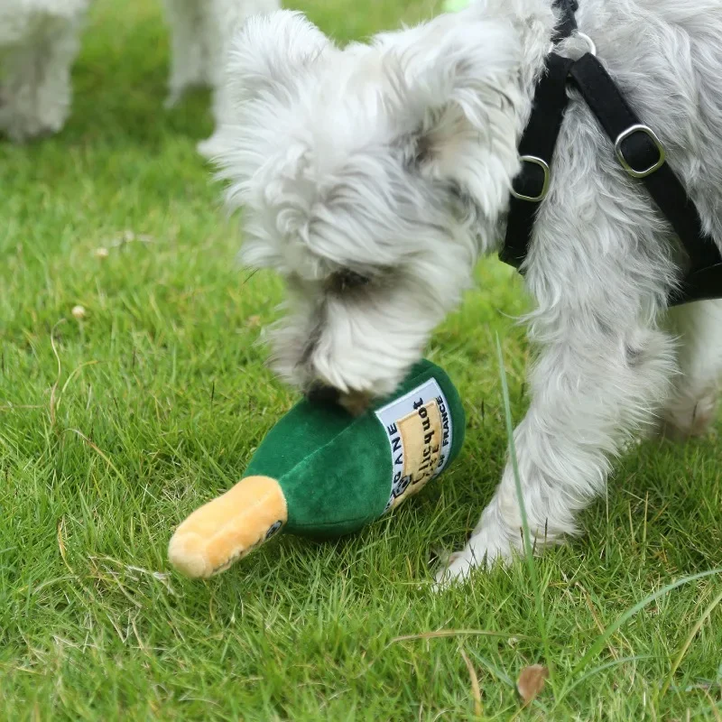 SHISHI Dog Interactive Sound Toy Yellow Wine Bottle Safe Bite Resistant Machine Washable Suitable All Breeds Dogs Pet Products
SHISHI Dog Interactive Sound Toy Yellow Wine Bottle Safe Bite Resistant Machine Washable Suitable All Breeds Dogs Pet Products