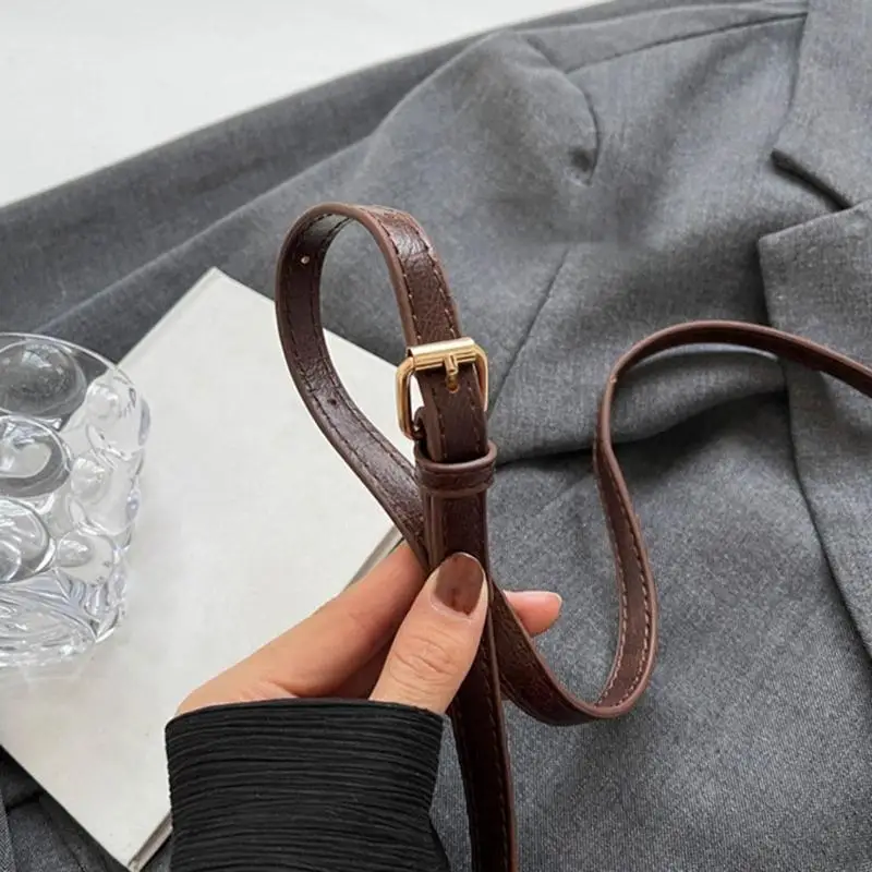Stylishly Compact Plush Small Square Bag Handbag for Women Fashion Forward Look 20CA
Stylishly Compact Plush Small Square Bag Handbag for Women Fashion Forward Look 20CA