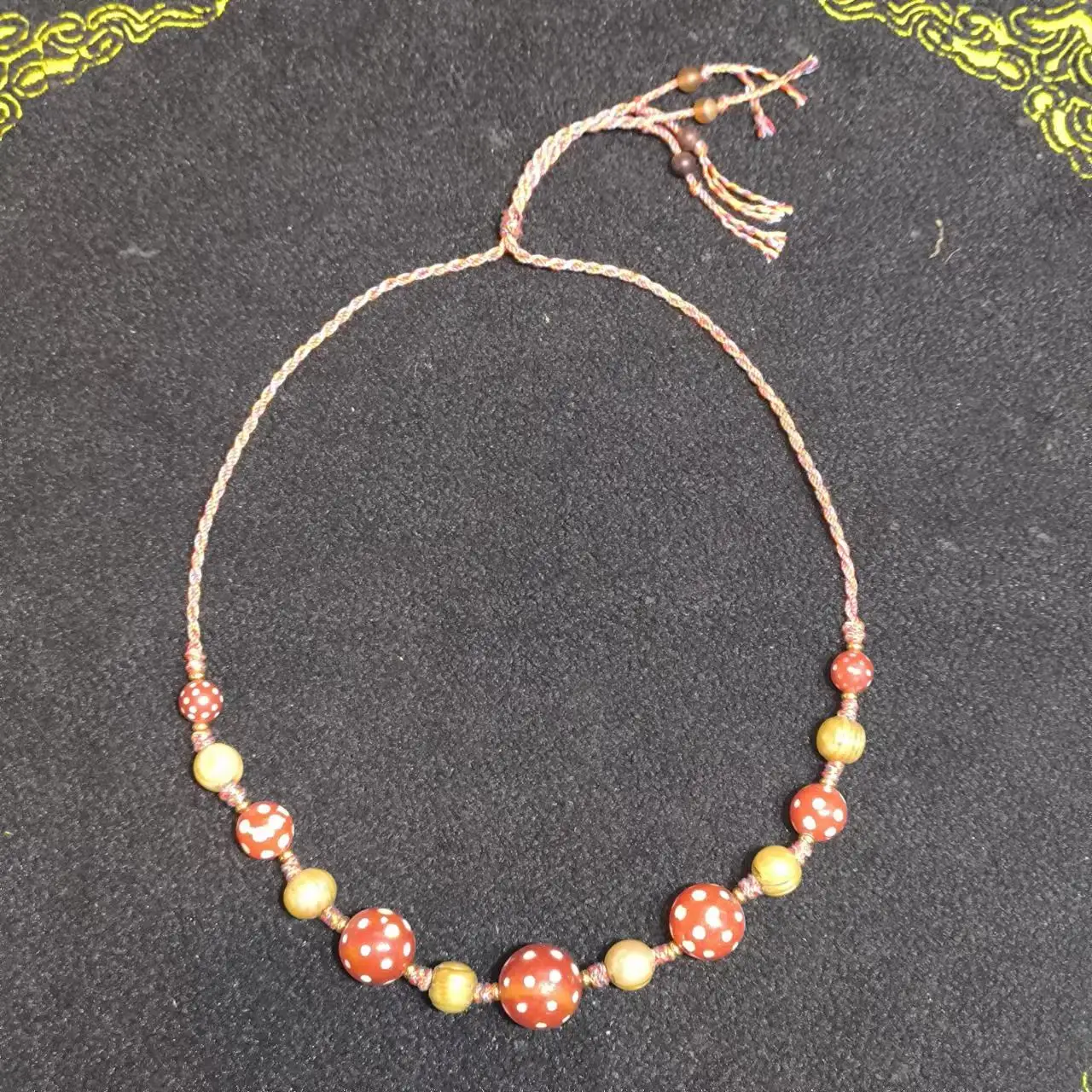 1pcs/lot Natural Strawberry Agate Old Pearl Necklace designer style hand braided rope retro ethnic style high quality jewelry
1pcs/lot Natural Strawberry Agate Old Pearl Necklace designer style hand braided rope retro ethnic style high quality jewelry