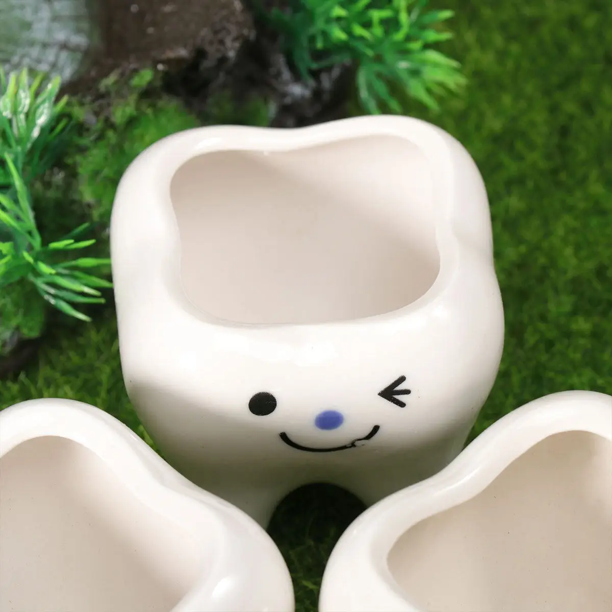 3Pcs Smooth Finish Ceramic Flower Pots Creative Tooth Shape for Small Plants Air Plants Terrariums Home Garden Office Decoration
3Pcs Smooth Finish Ceramic Flower Pots Creative Tooth Shape for Small Plants Air Plants Terrariums Home Garden Office Decoration