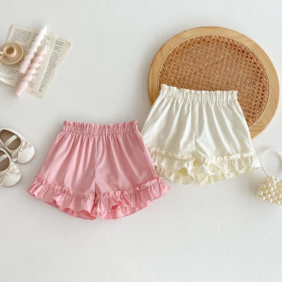 Children's clothing summer thin girls' pure cotton shorts, baby solid color ruffle edge versatile hot pants
Children's clothing summer thin girls' pure cotton shorts, baby solid color ruffle edge versatile hot pants