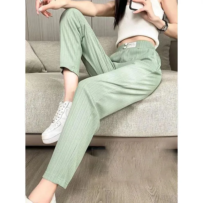 2024 Summer New Commuter Solid Color Elasticized High-waisted Button Epaulet Thin Loose Casual Harlan Women's Silk Sports Pants
2024 Summer New Commuter Solid Color Elasticized High-waisted Button Epaulet Thin Loose Casual Harlan Women's Silk Sports Pants