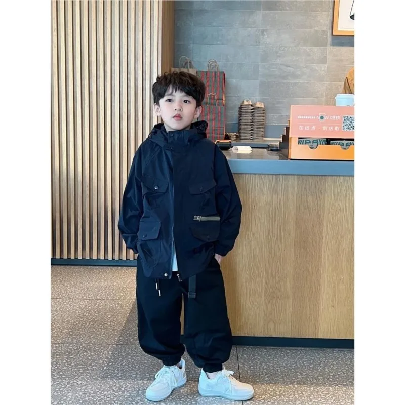Boys' Long sleeved Zipper Coat 2023 New Children 's Spring and Autumn Boys' Outdoor Jackets Kids' Workwear Charge Coat 1PCSLE629
Boys' Long sleeved Zipper Coat 2023 New Children 's Spring and Autumn Boys' Outdoor Jackets Kids' Workwear Charge Coat 1PCSLE629