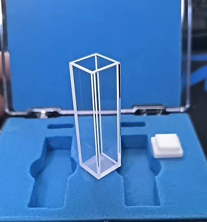 Стандартная кварцевая флуоресцентная лампа с крышкой (10 мм), четыре поверхности прозрачные, с высоким коэффициентом пропускания, 2 шт.
Стандартная кварцевая флуоресцентная лампа с крышкой (10 мм), четыре поверхности прозрачные, с высоким коэффициентом пропускания, 2 шт.