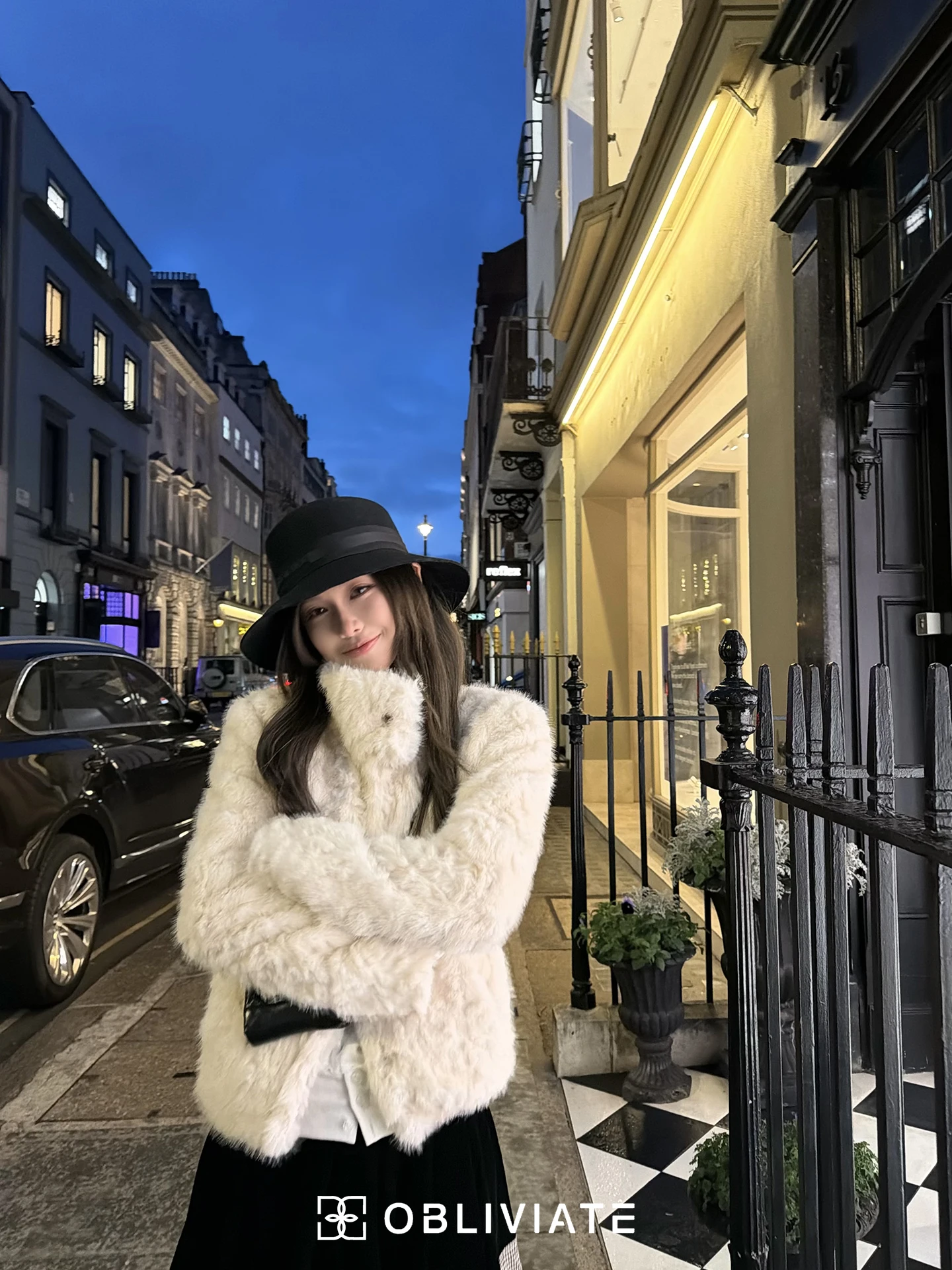 Ele Winter Coat Women's Fur Jaet Stand Collar Button Cotton Inner Eco-friendly Leather New Rich Night Snow Outwear
Ele Winter Coat Women's Fur Jaet Stand Collar Button Cotton Inner Eco-friendly Leather New Rich Night Snow Outwear