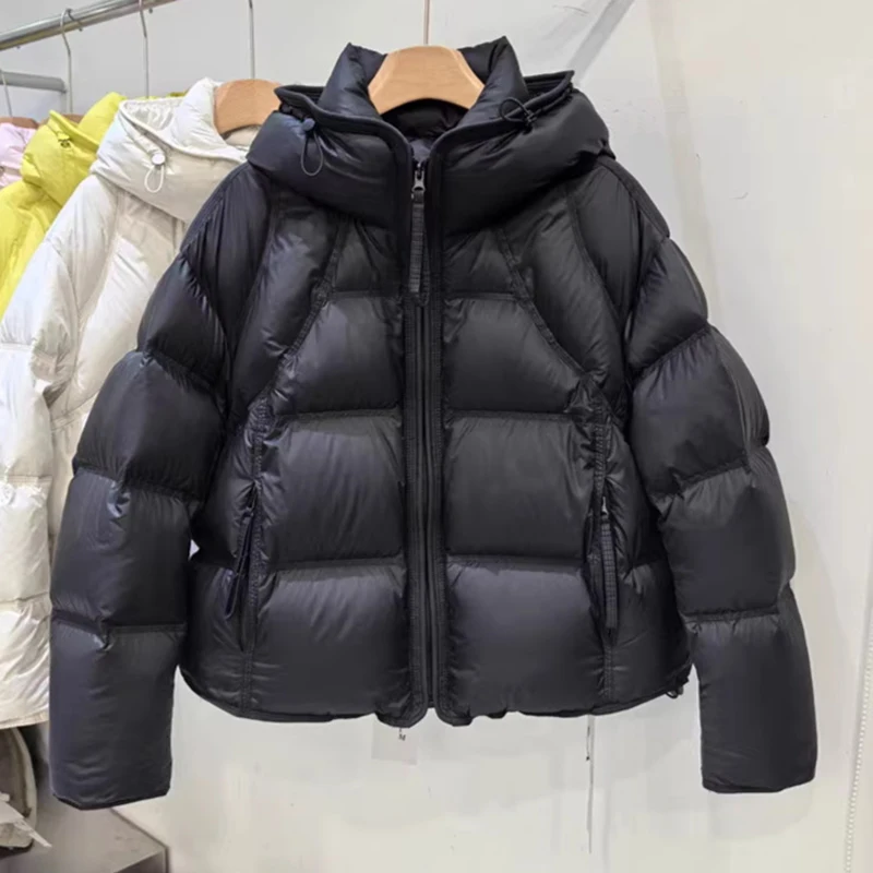 Зимний короткий пуховик с капюшоном, женские водонепроницаемые пушистые куртки на молнии, женские теплые утепленные куртки на белом утином пуху
Зимний короткий пуховик с капюшоном, женские водонепроницаемые пушистые куртки на молнии, женские теплые утепленные куртки на белом утином пуху