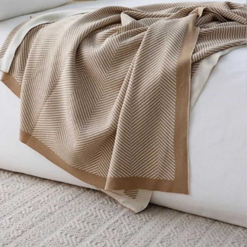 1pc Simple Knitted Summer Soft Breathable Nap Air Conditioning Cover Blanket Bed Tail Towel Sofa Blanket
1pc Simple Knitted Summer Soft Breathable Nap Air Conditioning Cover Blanket Bed Tail Towel Sofa Blanket