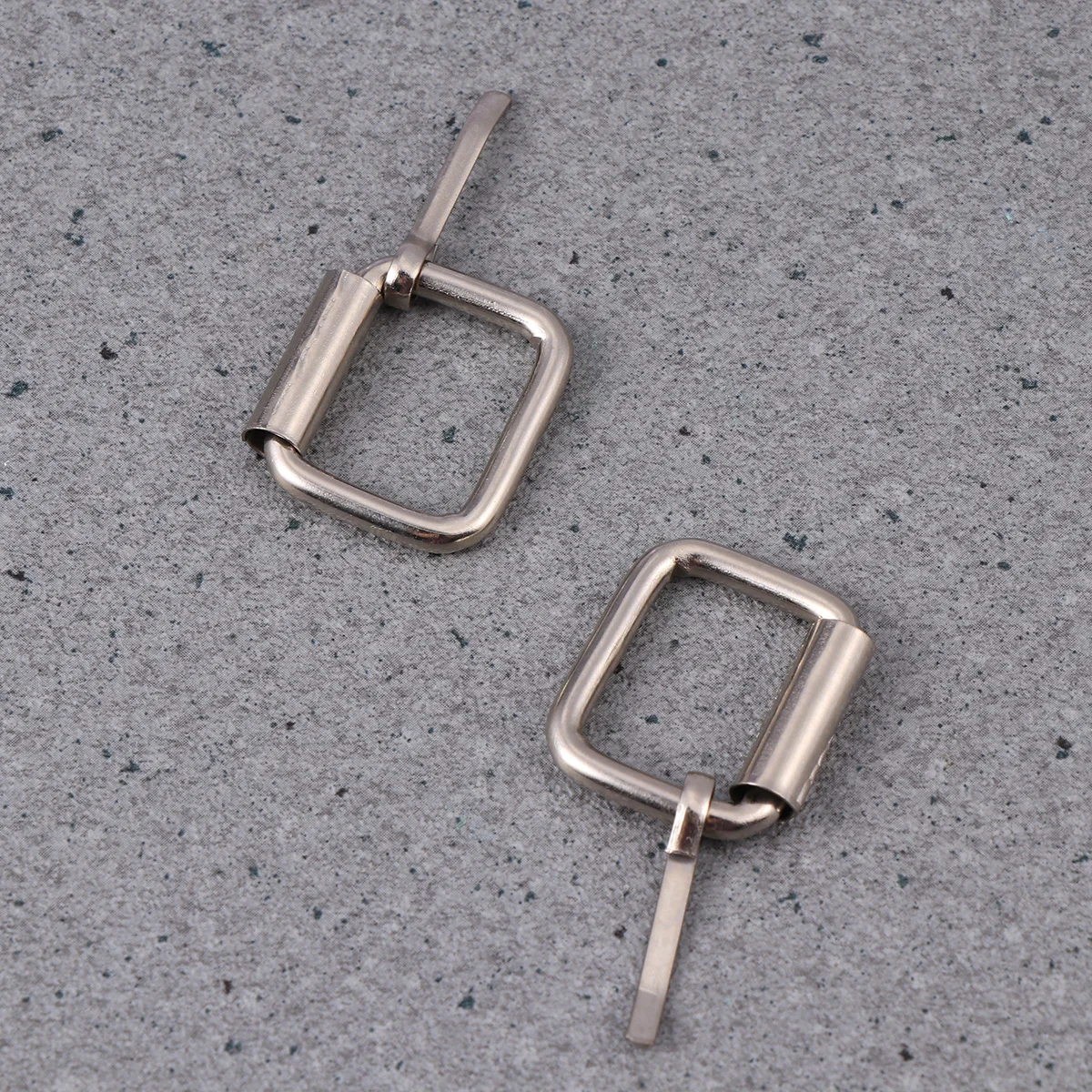 50pcs Metal Roller Buckle Rings Durable Adjust Length for Strap Belt Handbag Backpack Travel Luggage Shoe Buckles Accessories
50pcs Metal Roller Buckle Rings Durable Adjust Length for Strap Belt Handbag Backpack Travel Luggage Shoe Buckles Accessories