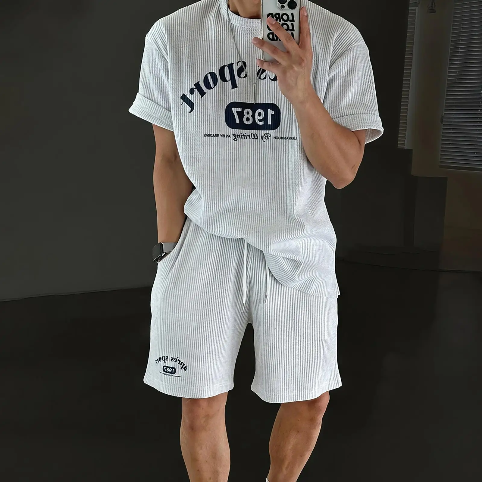 \ Crew Neck Cotton T-shirt American Printed Short Sleeve Loose Drawstring Shorts Men's Retro Sports and Leisure Suit Tide
\ Crew Neck Cotton T-shirt American Printed Short Sleeve Loose Drawstring Shorts Men's Retro Sports and Leisure Suit Tide