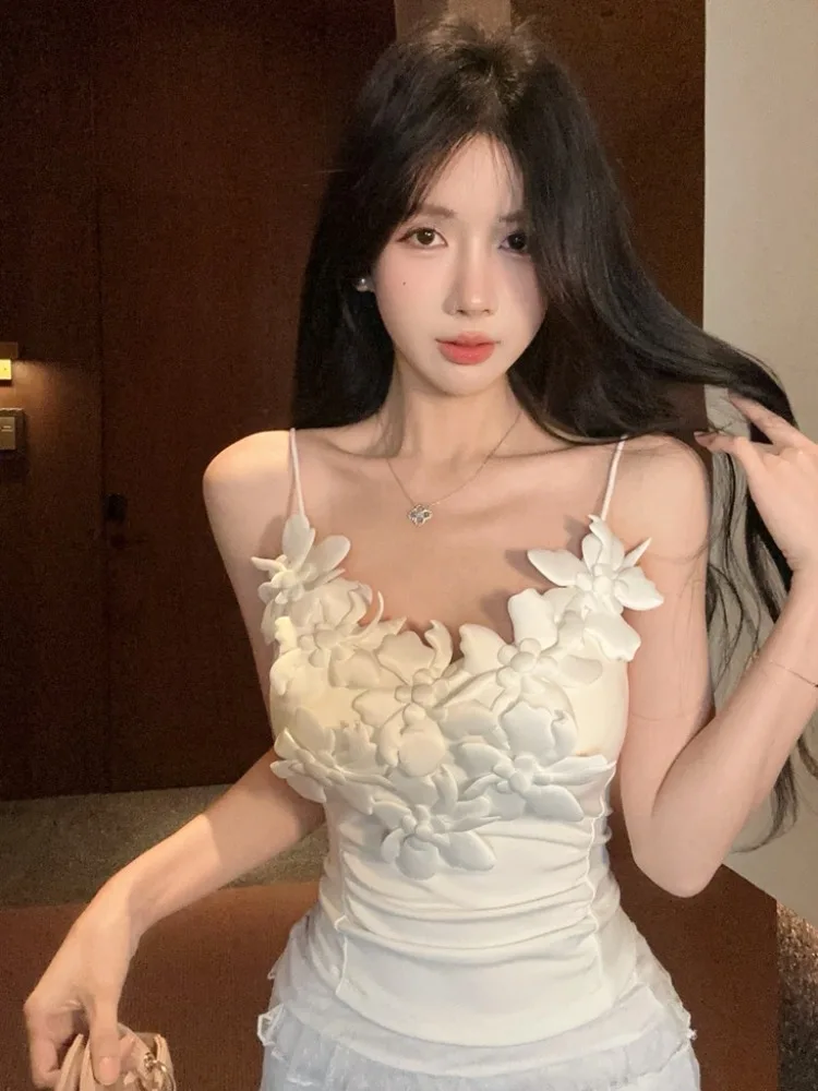 Sexy Pure Desire 3D Flower Strap Vest Women's Spring Summer Slim Fit Short Top Inner Wear Outer Wear City Walk Polyester Fiber
Sexy Pure Desire 3D Flower Strap Vest Women's Spring Summer Slim Fit Short Top Inner Wear Outer Wear City Walk Polyester Fiber