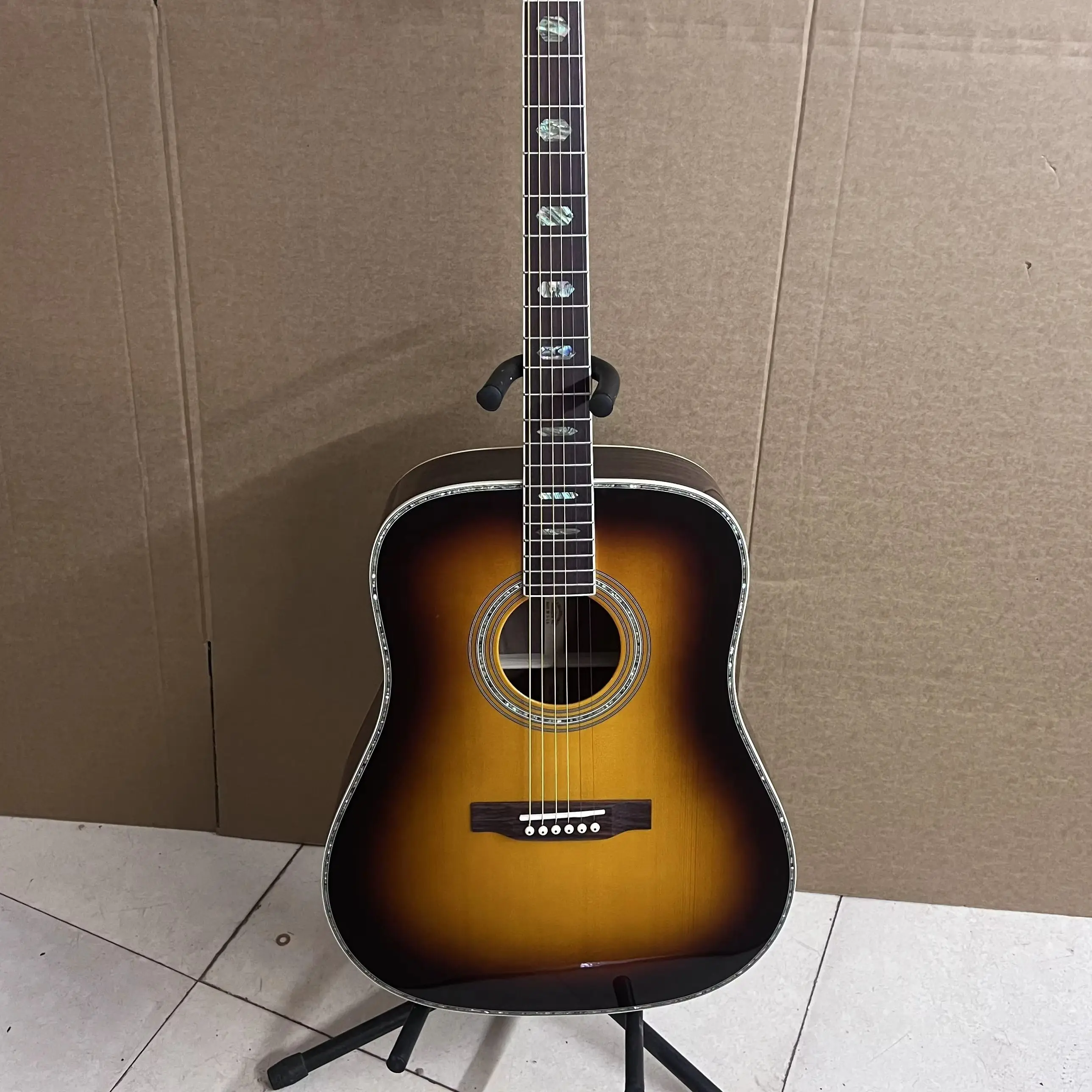 2026 Hot Sale D41 Dreadnought Acoustic Guitar Ambertone Ebony Fretboard Solid Spruce Top Abalone Inlay rosewwod back and side Bo
2026 Hot Sale D41 Dreadnought Acoustic Guitar Ambertone Ebony Fretboard Solid Spruce Top Abalone Inlay rosewwod back and side Bo