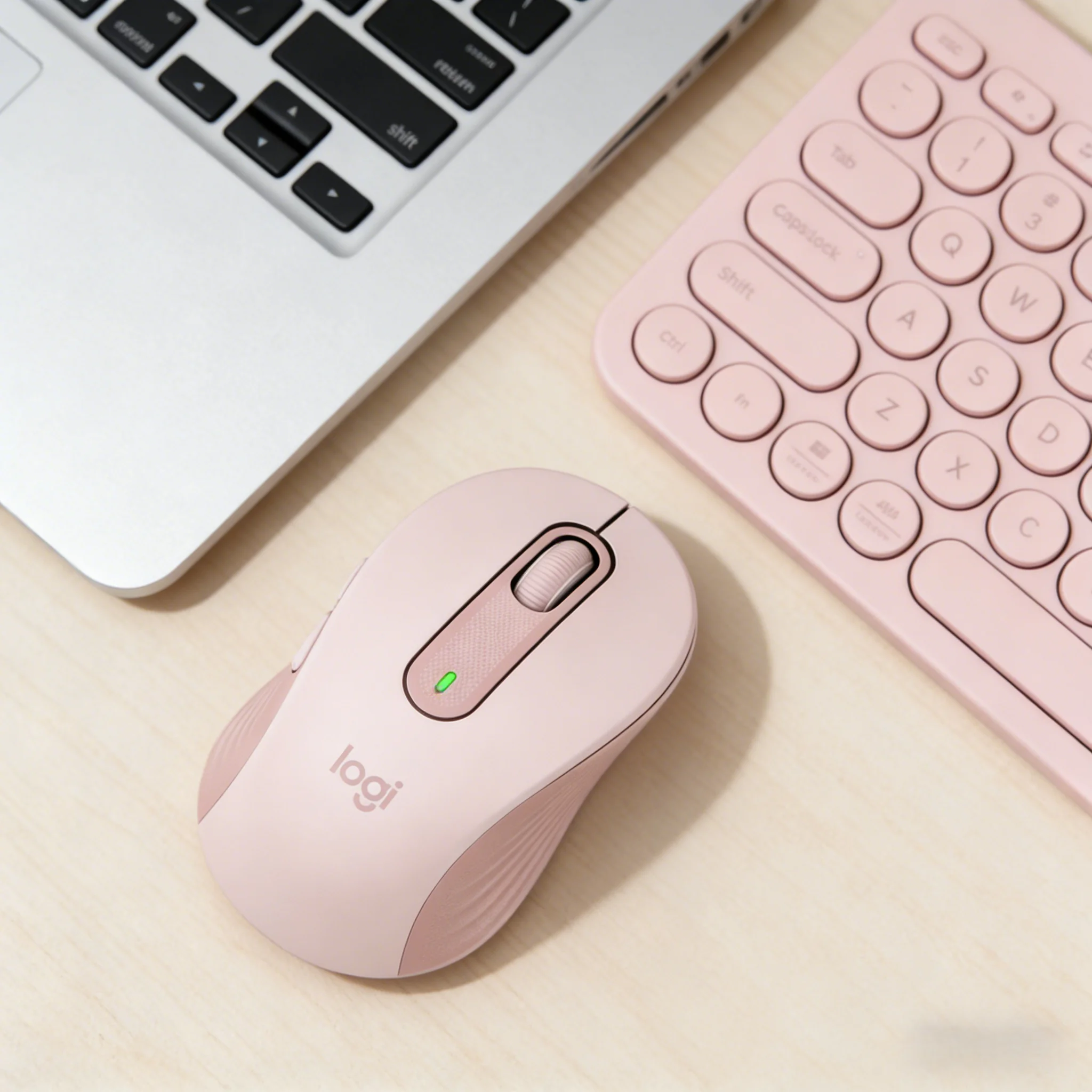 Logitech M650 L Wireless Mouse for Large Hands Ergonomic Anti-Slip Grip Silent Click for Office PC Laptop
Logitech M650 L Wireless Mouse for Large Hands Ergonomic Anti-Slip Grip Silent Click for Office PC Laptop
