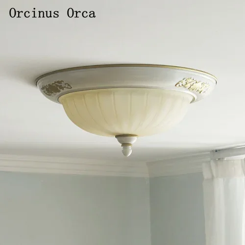 American antique white carved ceiling lamp living room dining room bedroom European simple LED glass ceiling lamp
American antique white carved ceiling lamp living room dining room bedroom European simple LED glass ceiling lamp
