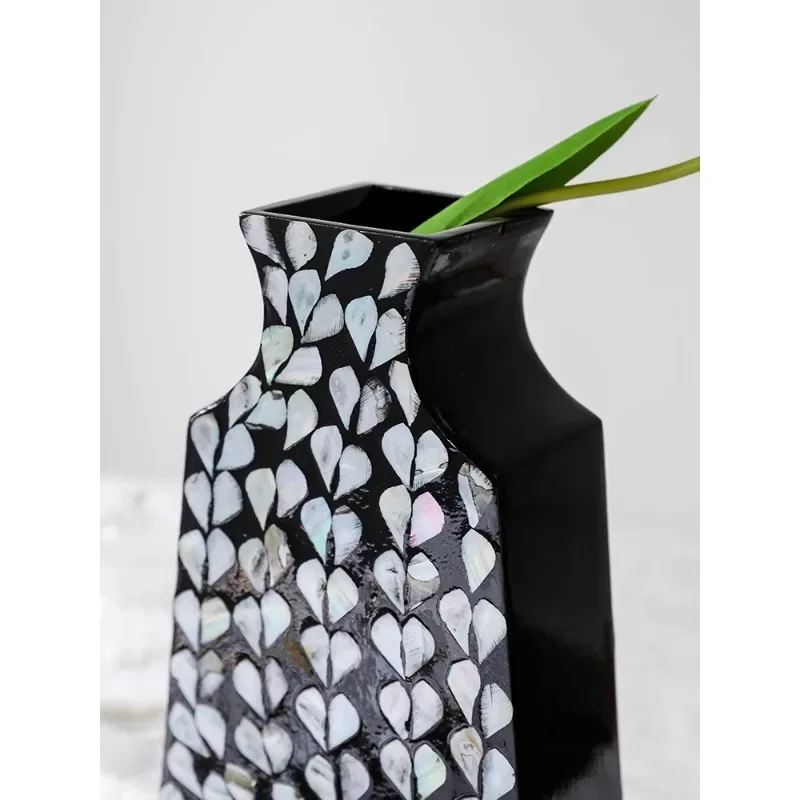 U11High-end French medieval wabi wind shell vase high-end home decoration ornament living room light luxury flower arrangement
U11High-end French medieval wabi wind shell vase high-end home decoration ornament living room light luxury flower arrangement