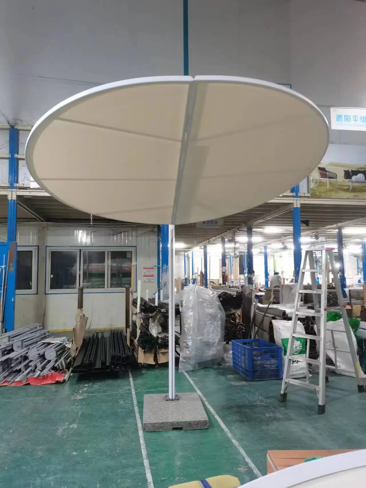 Furniture High Quality Led Light Beach Umbrella Outdoor UV-resistant Parasols with Plastic Water Tank or Marble Base
Furniture High Quality Led Light Beach Umbrella Outdoor UV-resistant Parasols with Plastic Water Tank or Marble Base