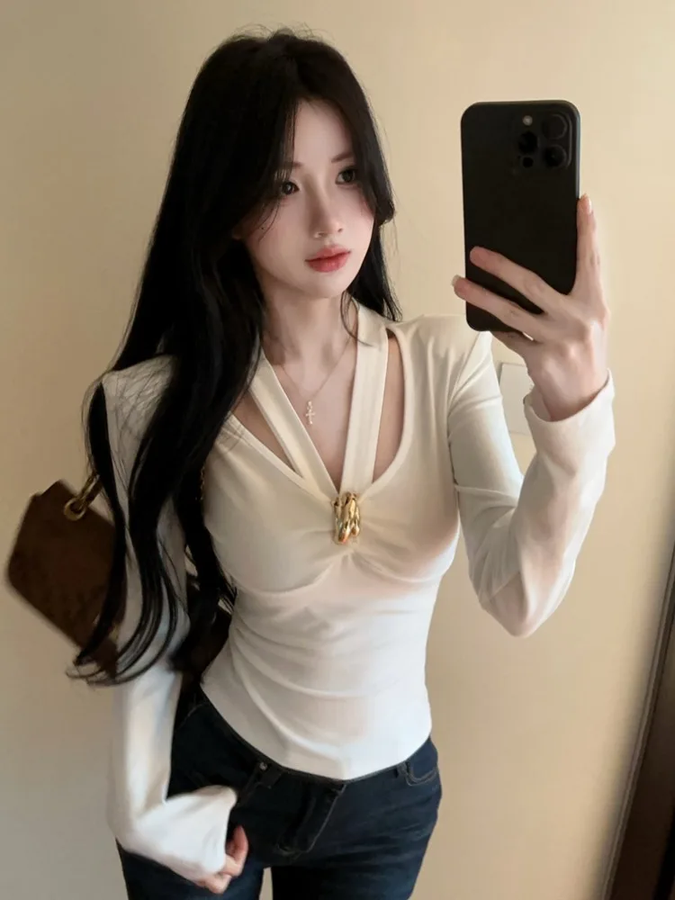 Slim Fit Long Sleeve V-Neck T-Shirt Women's Base Shirt Design Sensation Inner Wear White Pleated Autumn Winter Fashion Trend
Slim Fit Long Sleeve V-Neck T-Shirt Women's Base Shirt Design Sensation Inner Wear White Pleated Autumn Winter Fashion Trend