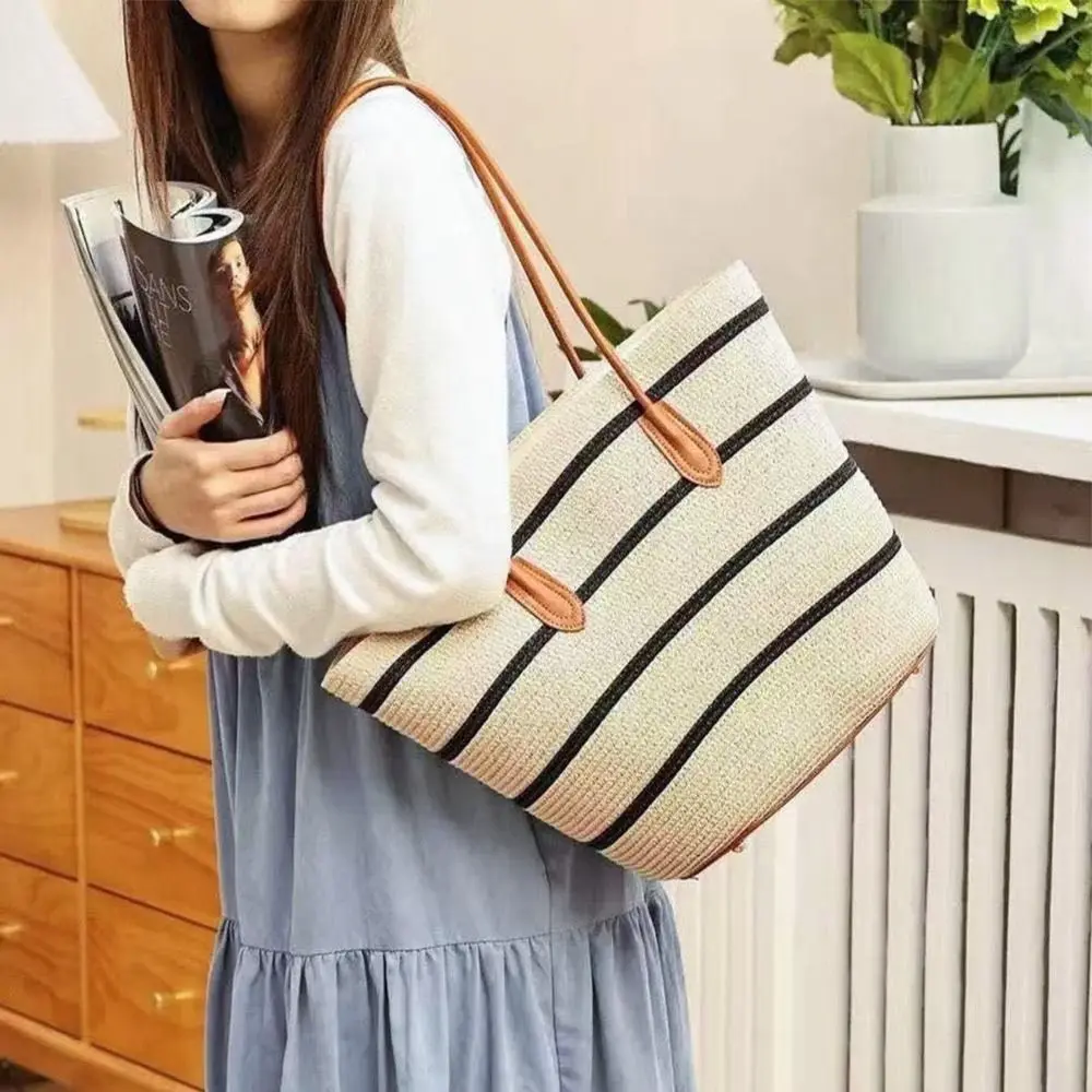 Fashion Straw Woven Totes Bag Stripe Square Woven Shoulder Bag Large Capacity PU Leather Bottom Underarm Bag
Fashion Straw Woven Totes Bag Stripe Square Woven Shoulder Bag Large Capacity PU Leather Bottom Underarm Bag