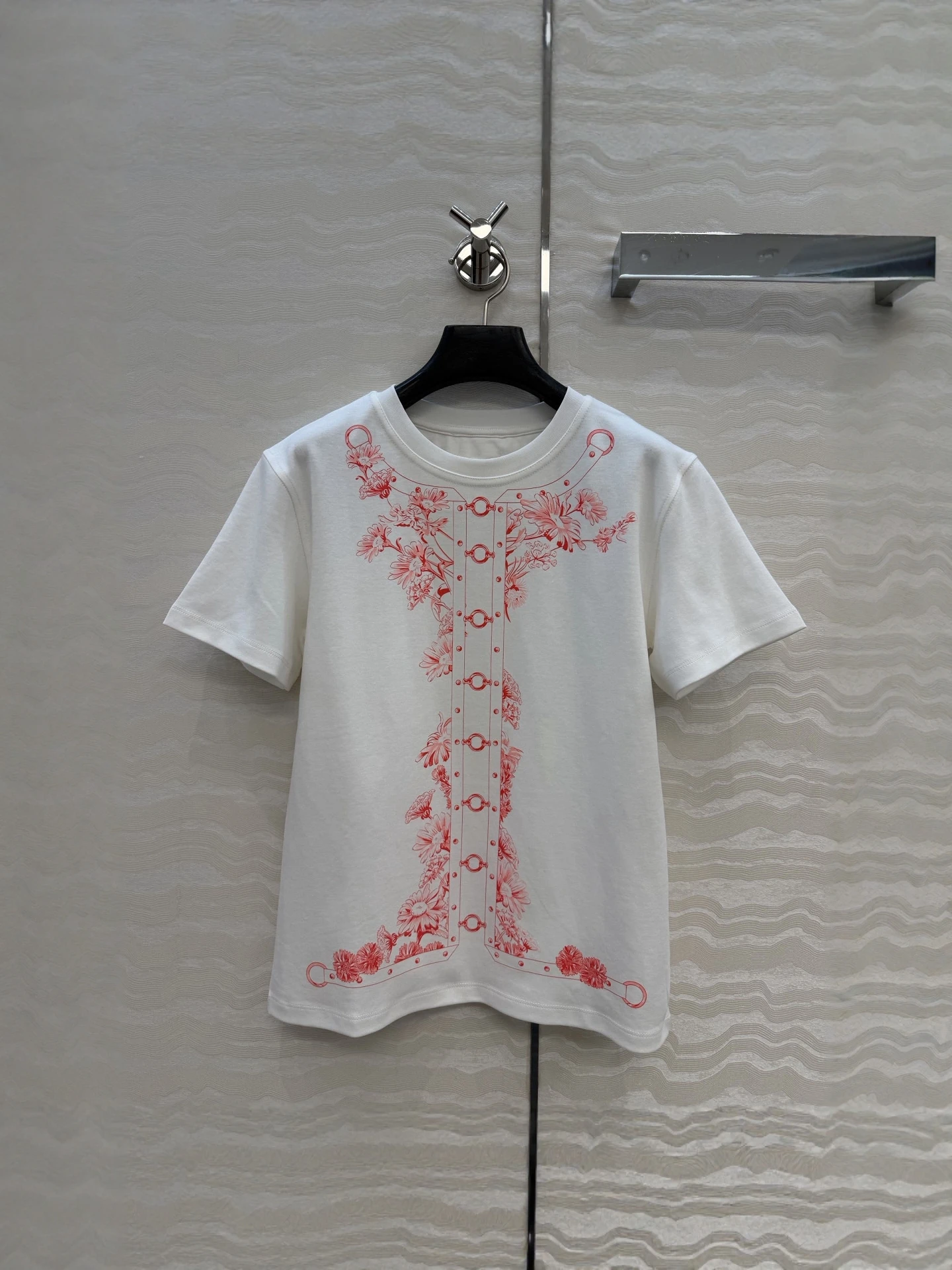 Original Quality Pure Cotton T-Shirt round Neck Short Sleeve Print Design Youthful Style Spring Summer New Arrival for Women
Original Quality Pure Cotton T-Shirt round Neck Short Sleeve Print Design Youthful Style Spring Summer New Arrival for Women