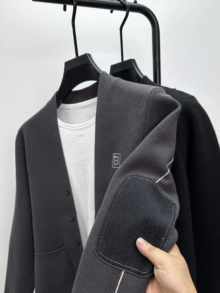Light Luxury Men's Spring and Autumn Design Business Casual Letter Embroidered Knitted Long-sleeved Korean Cardigan Sweater Top
Light Luxury Men's Spring and Autumn Design Business Casual Letter Embroidered Knitted Long-sleeved Korean Cardigan Sweater Top