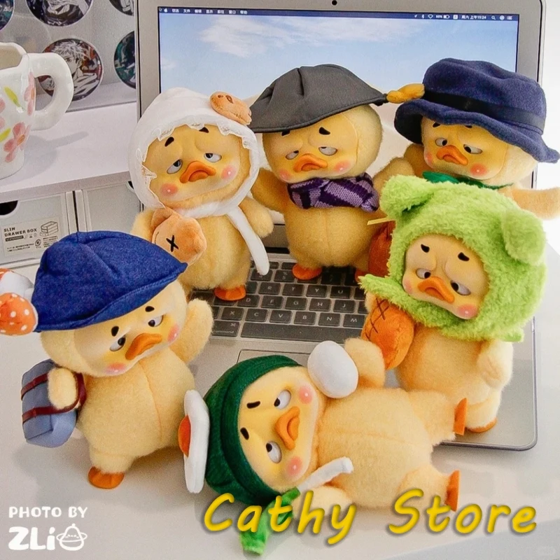 В наличии Upsetduck Work Upsets Me V1 Series слепая коробка Mystery Box милая жесткая рабочая кукла-утка настольный декор игрушки подарки-сюрпризы
В наличии Upsetduck Work Upsets Me V1 Series слепая коробка Mystery Box милая жесткая рабочая кукла-утка настольный декор игрушки подарки-сюрпризы