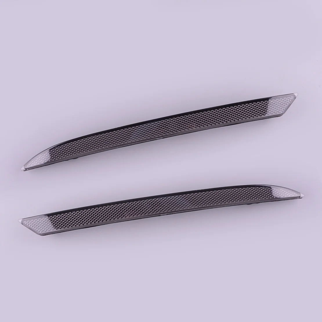 Новые 1 пара тонированных линз из АБС-пластика для задних левого и правого бамперных отражателей (диффузоров) для Ford Mustang 2018-2022
Новые 1 пара тонированных линз из АБС-пластика для задних левого и правого бамперных отражателей (диффузоров) для Ford Mustang 2018-2022