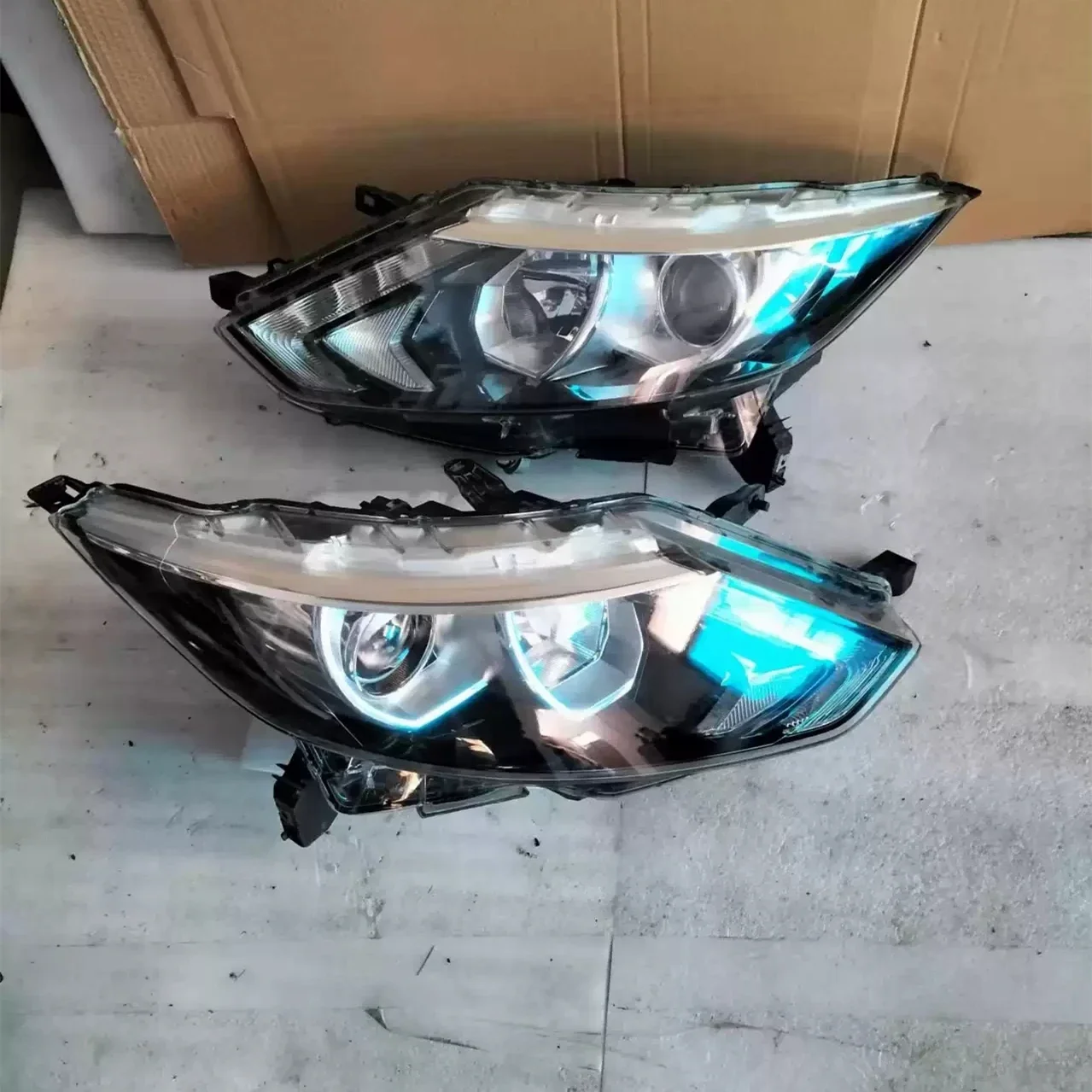 Для Nissan Qashqa 2005-19 светодиодные фары в сборе DRL дневные ходовые огни указатель поворота автомобильные аксессуары
Для Nissan Qashqa 2005-19 светодиодные фары в сборе DRL дневные ходовые огни указатель поворота автомобильные аксессуары