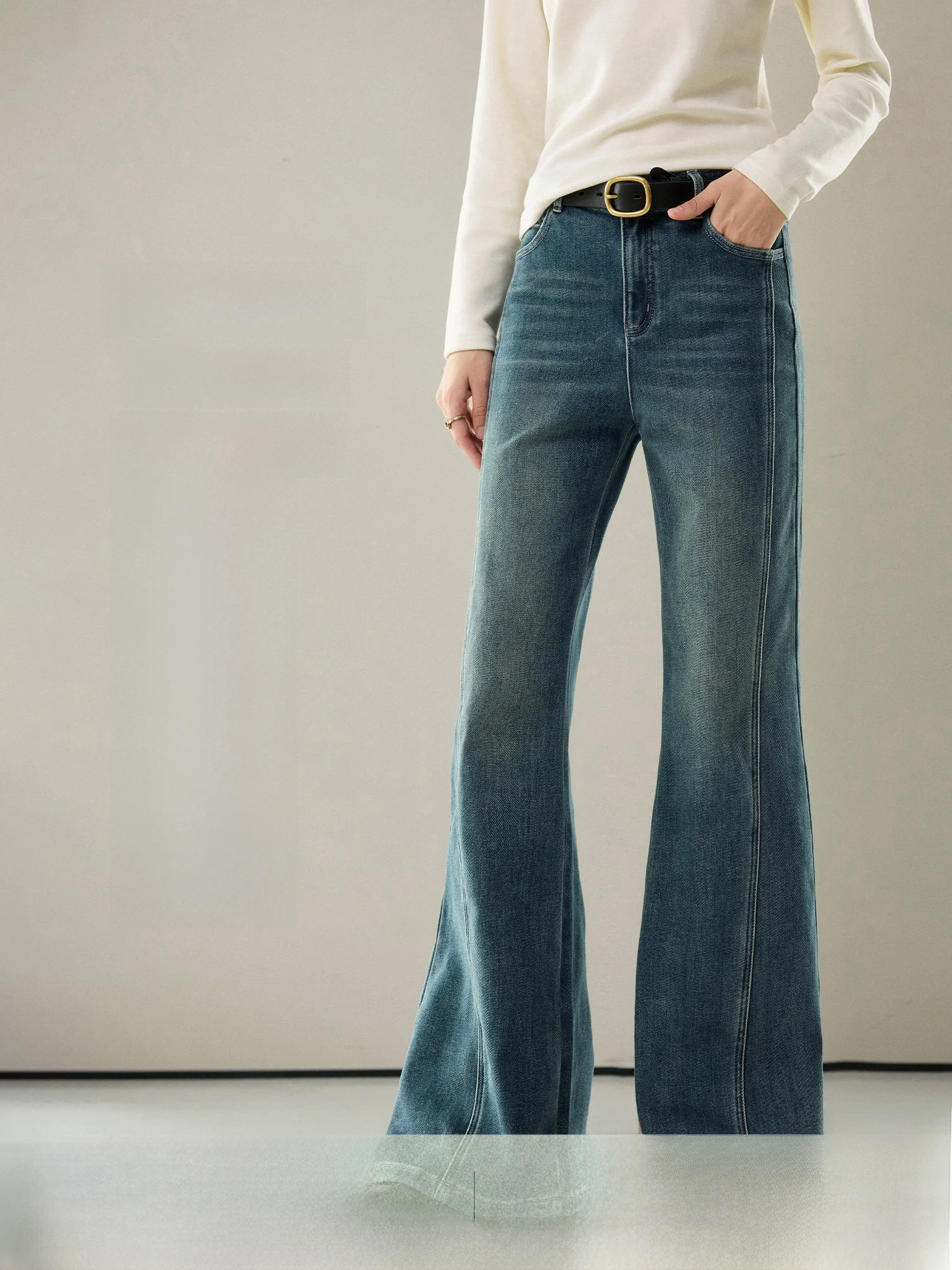 Warm Bell Bottom Denim Jeans Women's Autumn Winter Cotton Fleece Stretchy Retro Style Natural Waist Zipper Closure Loose Fit
Warm Bell Bottom Denim Jeans Women's Autumn Winter Cotton Fleece Stretchy Retro Style Natural Waist Zipper Closure Loose Fit