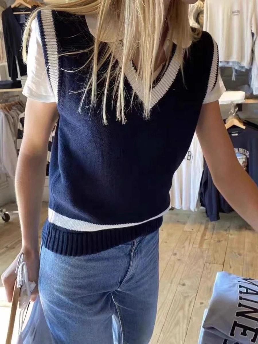 Vintage Navy Slim Sweater Vest Women Spring V-neck Sleeveless Cotton Cropped Waistcoat Femme Preppy Style Sweet Sweaters Top
Vintage Navy Slim Sweater Vest Women Spring V-neck Sleeveless Cotton Cropped Waistcoat Femme Preppy Style Sweet Sweaters Top