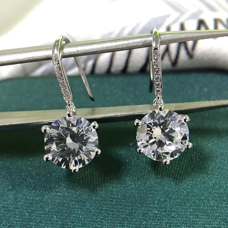 Solid Platinum PT950 14K White Gold Earrings Female Simple Fashion Drop Earrings 14k Gold Moissanite Diamond Earrings
Solid Platinum PT950 14K White Gold Earrings Female Simple Fashion Drop Earrings 14k Gold Moissanite Diamond Earrings