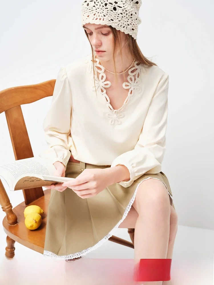 V-Neck Embroidered Shirt Women's Spring New Style Commute Easy Care Anti-Wrinkle French Style Loose Fit Long Sleeve Blouse
V-Neck Embroidered Shirt Women's Spring New Style Commute Easy Care Anti-Wrinkle French Style Loose Fit Long Sleeve Blouse