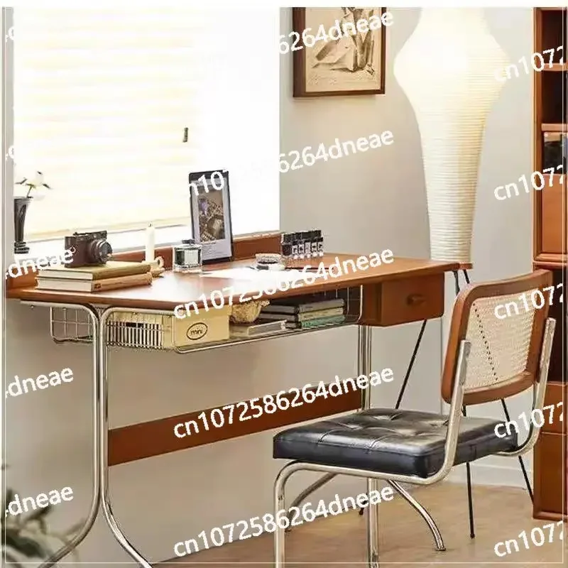 Деревянный игровой стол для ноутбука, офисный стоячий ноутбук, деревянная мебель, роскошные компьютерные столы для спальни, скандинавский маленький письменный стол
Деревянный игровой стол для ноутбука, офисный стоячий ноутбук, деревянная мебель, роскошные компьютерные столы для спальни, скандинавский маленький письменный стол