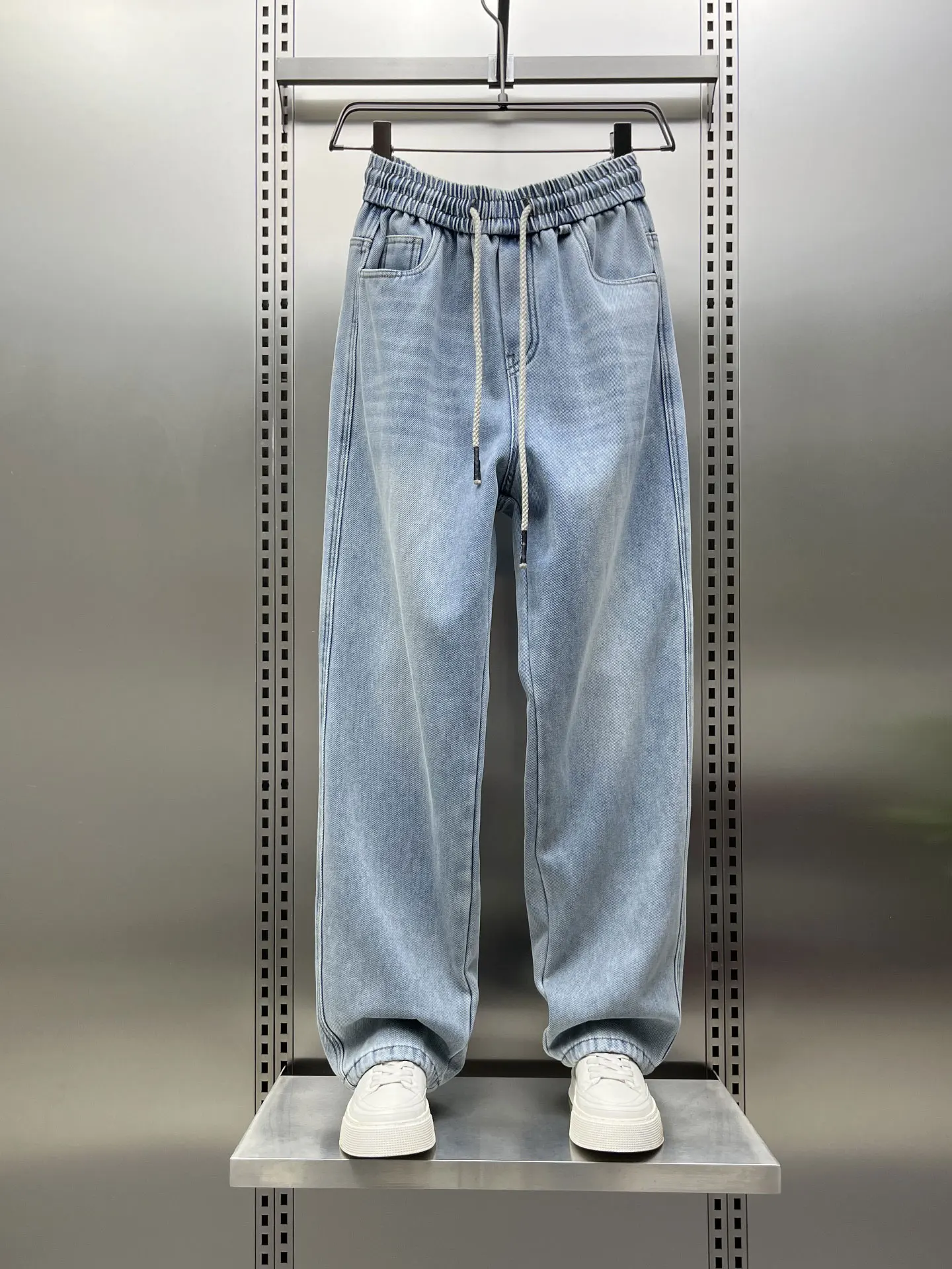 Зимние мужские свободные прямые джинсы, легкие, синие, на флисовой подкладке, повседневные, в стиле High Street, широкие брюки, молодежные джинсы
Зимние мужские свободные прямые джинсы, легкие, синие, на флисовой подкладке, повседневные, в стиле High Street, широкие брюки, молодежные джинсы