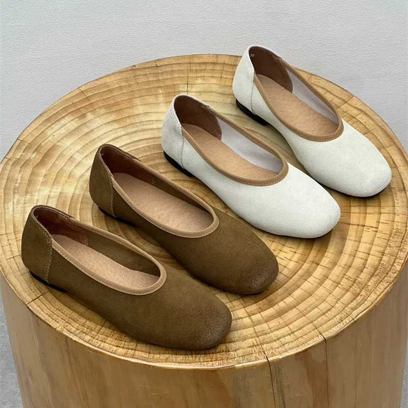 Retro village style women's cowhide shoes for outdoor leisure walking soft flat shoes All genuine leatherGrandma's shoes
Retro village style women's cowhide shoes for outdoor leisure walking soft flat shoes All genuine leatherGrandma's shoes
