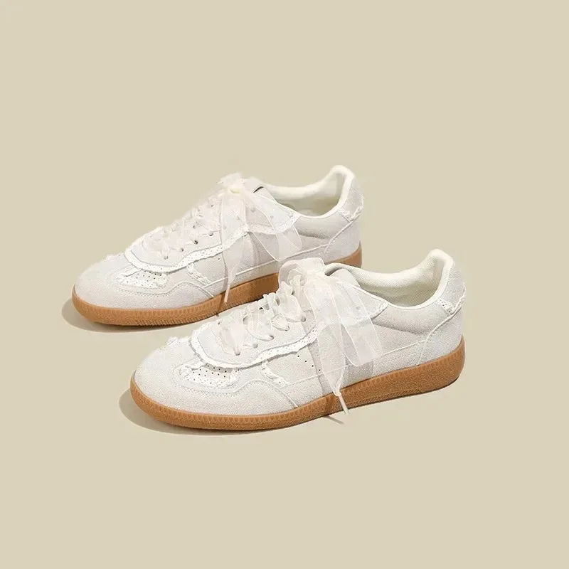 New Retro Womens Shoes Exquisite Ribbon Moral Training Shoes for Woman Fashion Lace Casual Sneakers Designer Shoes Zapatos Mujer
New Retro Womens Shoes Exquisite Ribbon Moral Training Shoes for Woman Fashion Lace Casual Sneakers Designer Shoes Zapatos Mujer